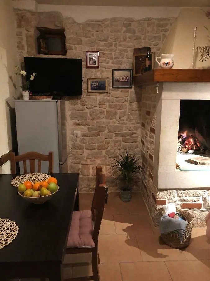 Teta Jana Apartment Smoljanci Croatia